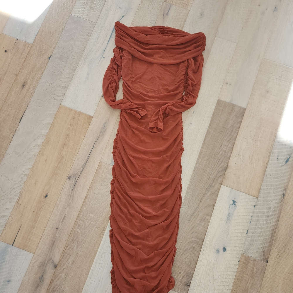 Off-Shoulder Rust/Brown/Burnt Orange Slimming Dress With Mesh Detail - Picture 5 of 9